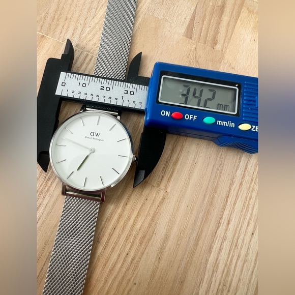 Daniel Wellington classic ladies stainless steel minimal dress watch NEW BATTERY - Picture 8 of 9